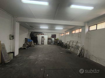 Ampio locale commerciale C/1 a Paternò