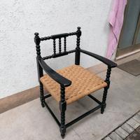 Poltroncina inizio 900 con seduta in paglia