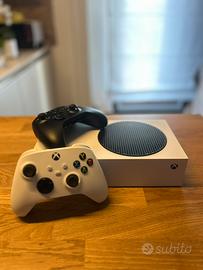 xbox series s 500Gb + 2 controller