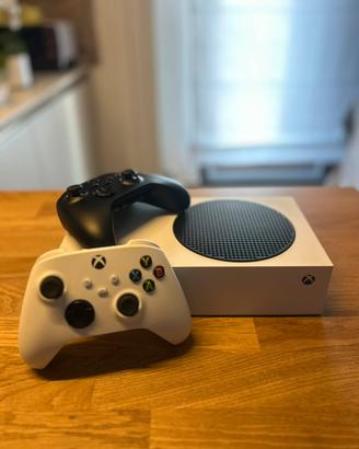xbox series s 500Gb + 2 controller