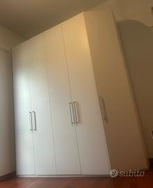 Armadio azzurro chiaro  grande con terminale