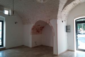 Ostuni locale commerciale a 100 m dal centro 