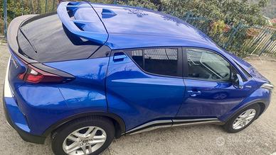 Toyota C-HR pari al nuovo
