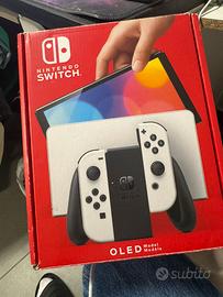 Nintendo Switch OLED bianca + Cover