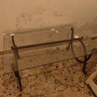 tavolo vetro e ferro battuto