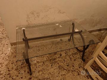 tavolo vetro e ferro battuto