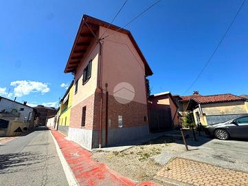 CASA SEMINDIPENDENTE A NONE