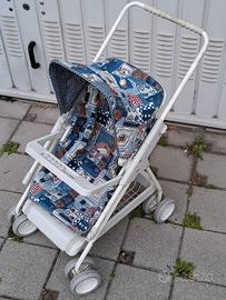 Passeggino giocattolo