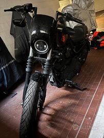 Harley davidson 883 iron