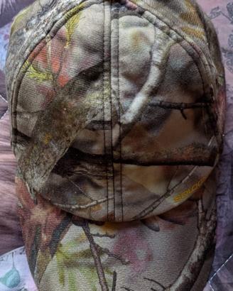 Cappello mimetico con cinturino posteriore