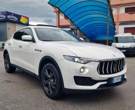 MASERATI LEVANTE 3.0 V6 350cv KM 31.000 - 2020