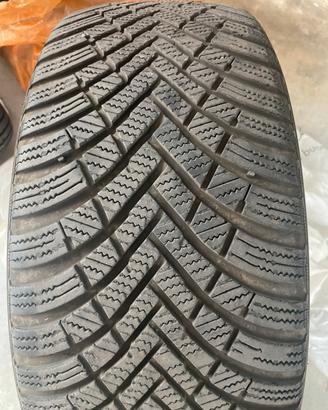 Gomme invernali Hankook 225/45 R17 V16