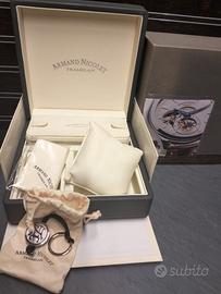 Astuccio Armand Nicolet + panno, portachiavi e CD