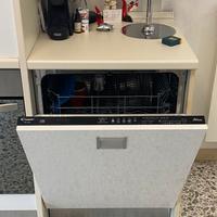 Cucina monoblocco con ante scomparsa