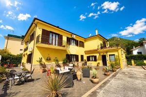 VILLA SINGOLA A CASSINO