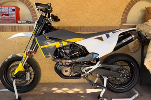 Husqvarna 701 motard 2021