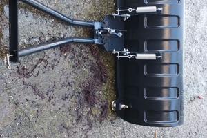 Pala da neve universale Shark per Quad