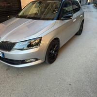 Skoda Fabia 1.4 tdi - 75 cv - twin color argento