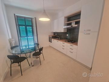 Marina di Carrara Via Cavallotti Arredato  