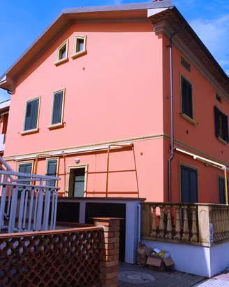 BILOCALE cat.C2 al piano sottotetto di palazzina