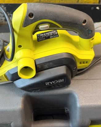 Pialla elettrica Ryobi EPN-7582N
