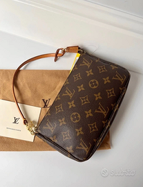 Louis Vuitton Pochette Accessoires Monogram Leathe