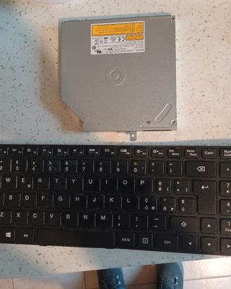 Lenovo, tastiera e masterizzatore