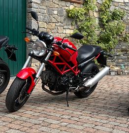 Ducati Monster 695