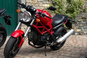 Ducati Monster 695