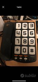 Telefono fosso nero con tasti grandi
