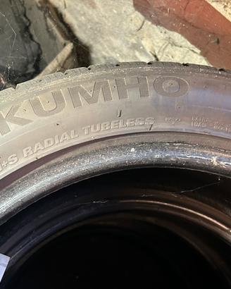 Set 4 gomme invernali Kumho