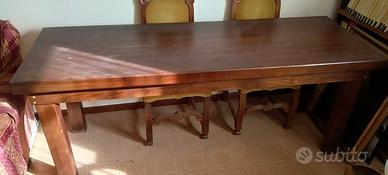 tavolo in legno pregiato fatto a mano 