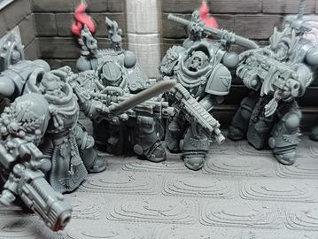 miniature per Warhammer stampate a resina 