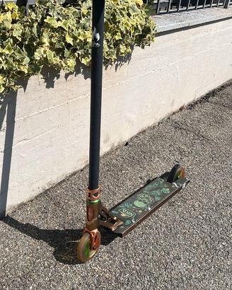 Monopattino freestyle NKD stunt scooter
