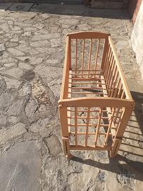lettino con ruote