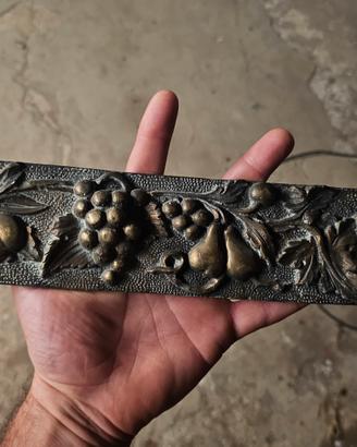 Targhetta / Fregio decorativo vintage in bronzo