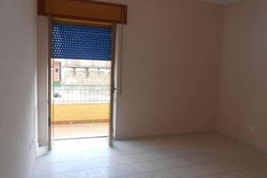 Appartamento di 90 m² con 3 locali e box auto a Mo