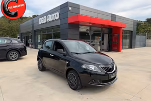 Lancia Ypsilon 1.0 FireFly 5 porte S&S Hybrid Gold