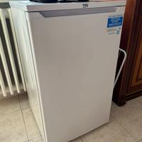 BEKO Congelatore Verticale – 3 Cassetti