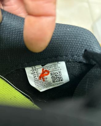 nike nere in pelle