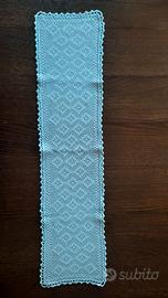 Centro filet in cotone beige 