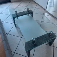 Tavolino basso in vetro per sala