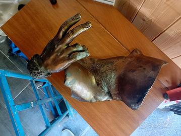 scultura bronzo dell'artista Mercogliano