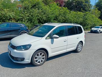 Volkswagen Touran 1.6TDI 105cv  2011