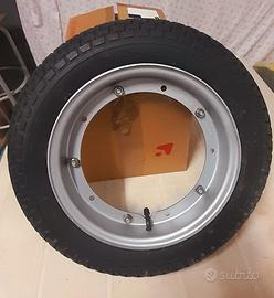 Ruota Vespa 50 completa con camera d'aria