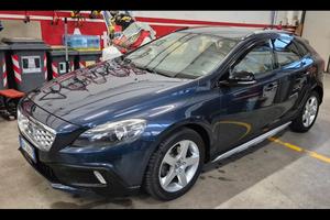 volvo v40 cross country