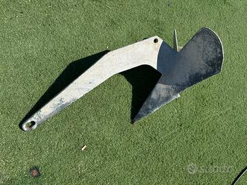 Ancora Delta Lewmar 25 kg e giunto cardanico