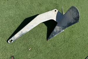 Ancora Delta Lewmar 25 kg e giunto cardanico