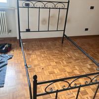 letto in ferro con rete a doghe 1,25 x 1,90