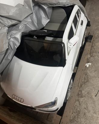 Macchina elettrica con telecomando